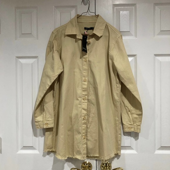 Nasty Gal Oversized Raw Hem Denim Shirt Jacket - Picture 8 of 10